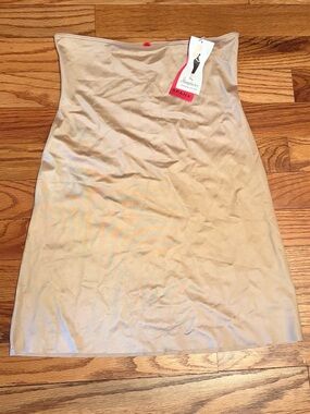 NWT Spanx Nude Strapless Half Slip - Smooth Shaping Underdress